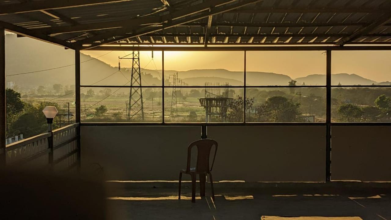 Blue Bell Homestay Lonavala Eksteriør billede