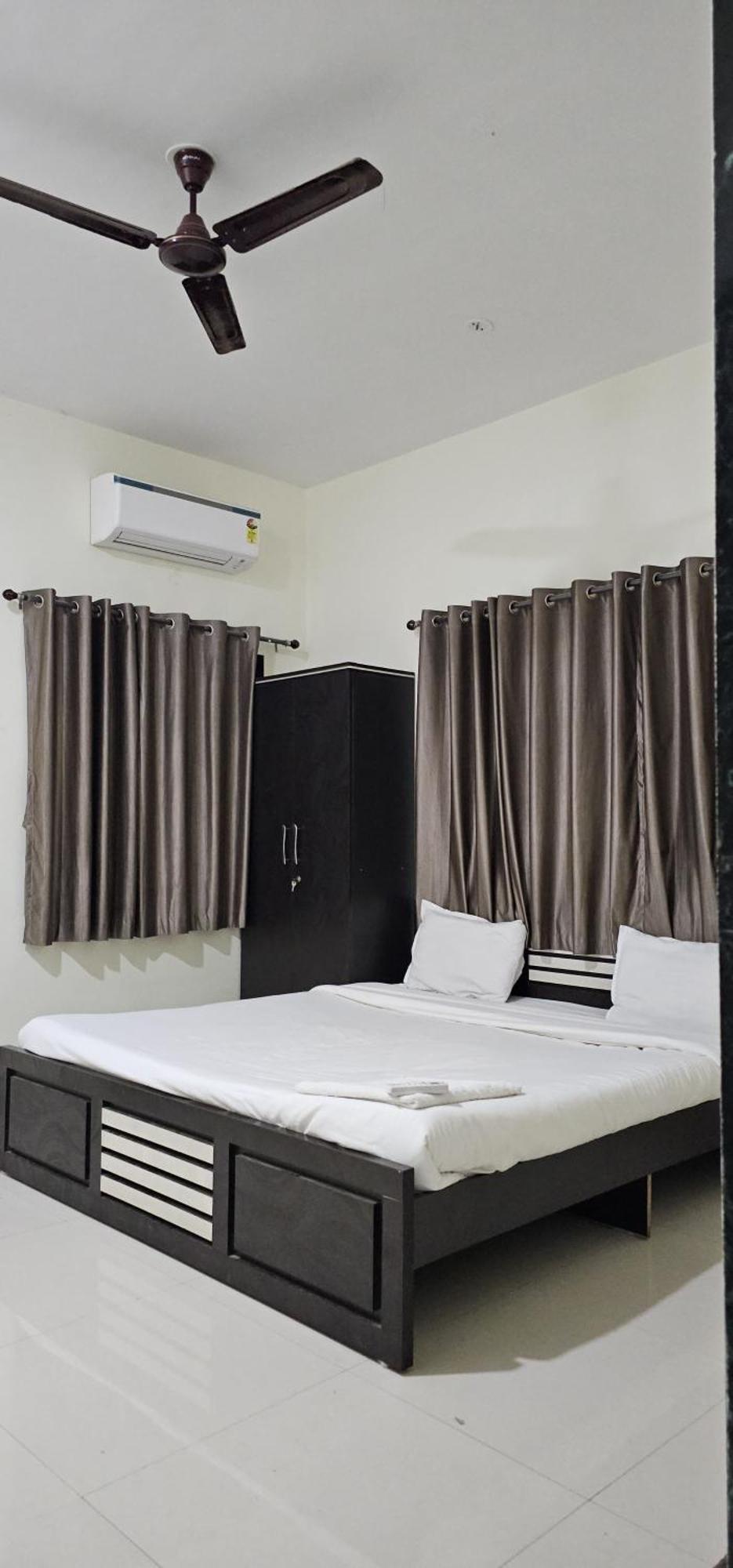 Blue Bell Homestay Lonavala Eksteriør billede